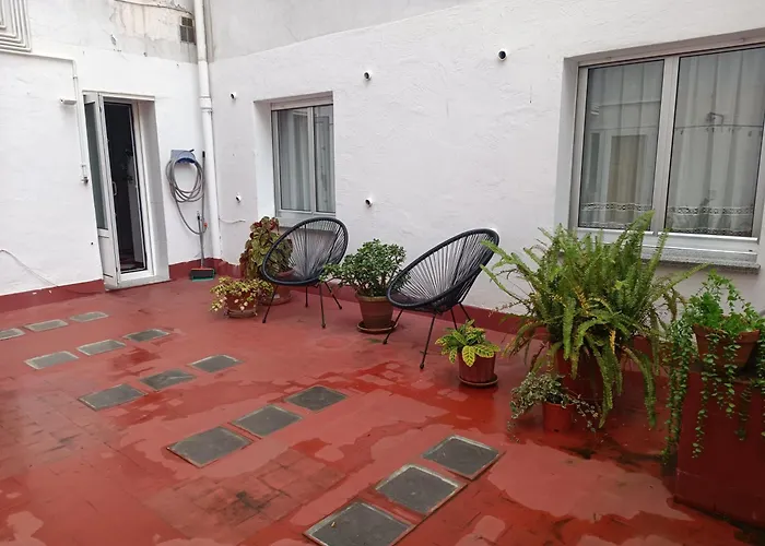 Como Una Casa De Campo En La Ciudad, Con Patio -Parking Gratis