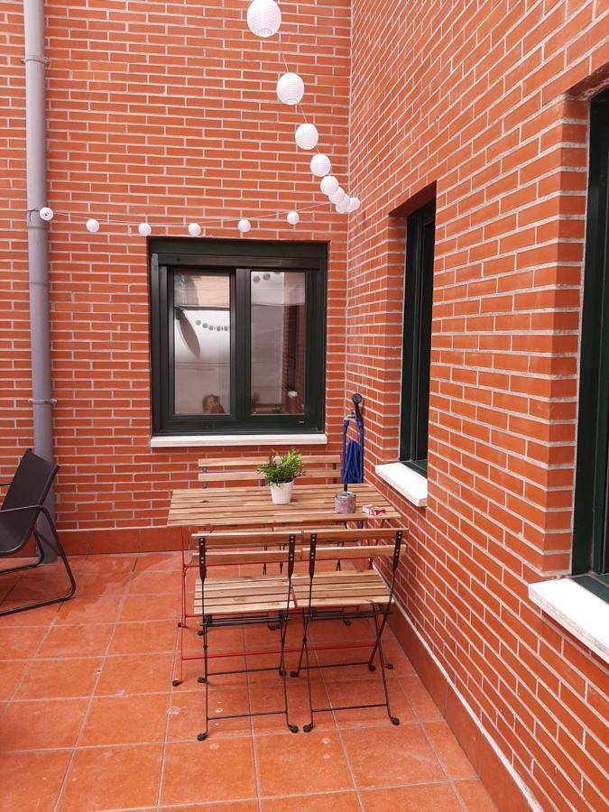 Apartment El Neru. En Zona Verde Y Junto Al Mar.