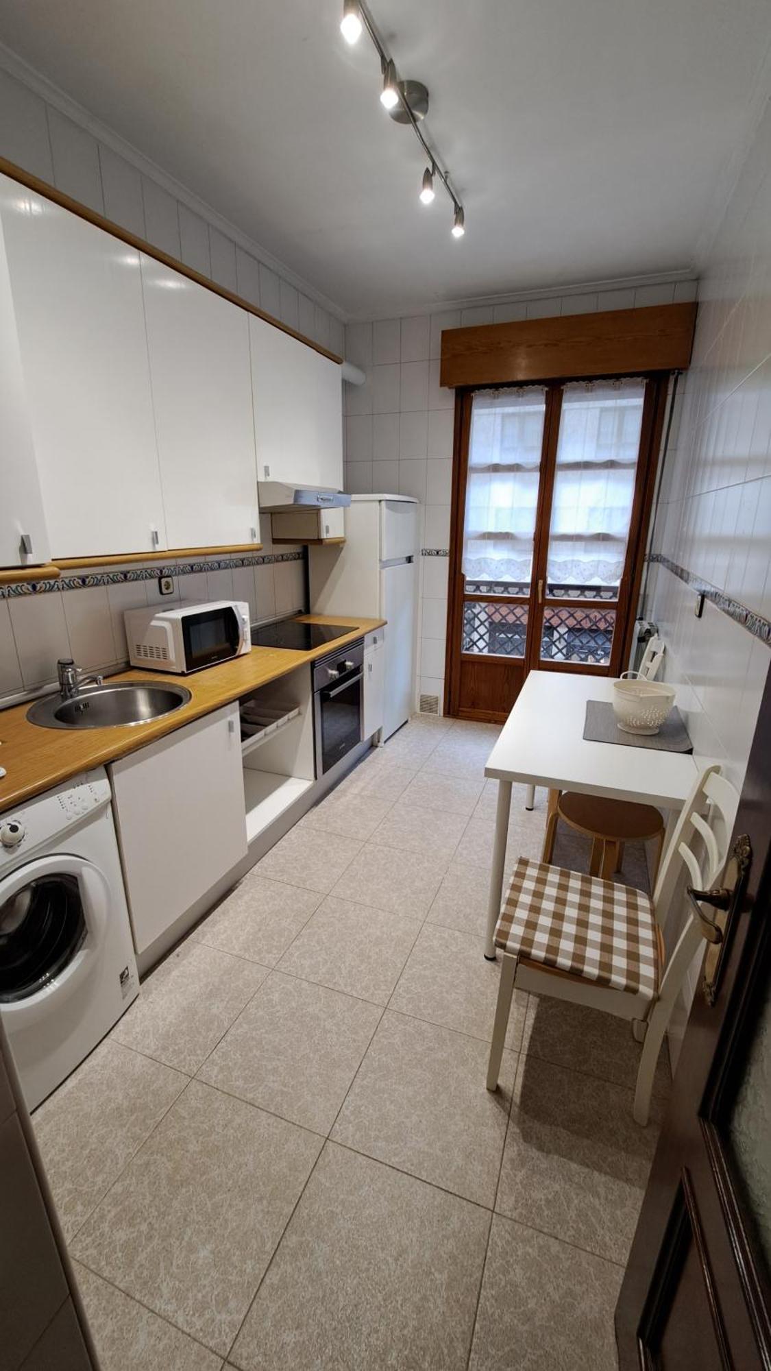 Apartment Acogedor Y Amplio Piso En Begona
