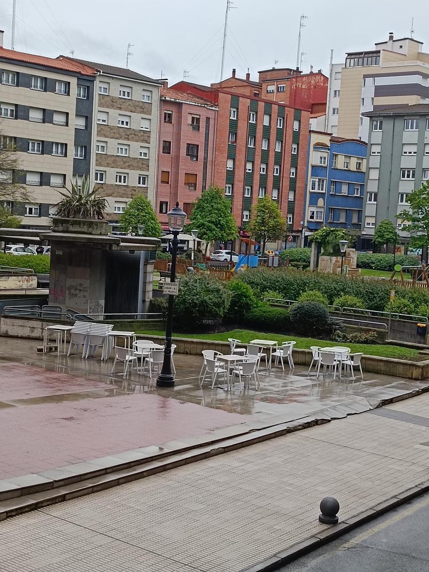 Apartment En La Ciudad, Con Patio -parking Gratis *