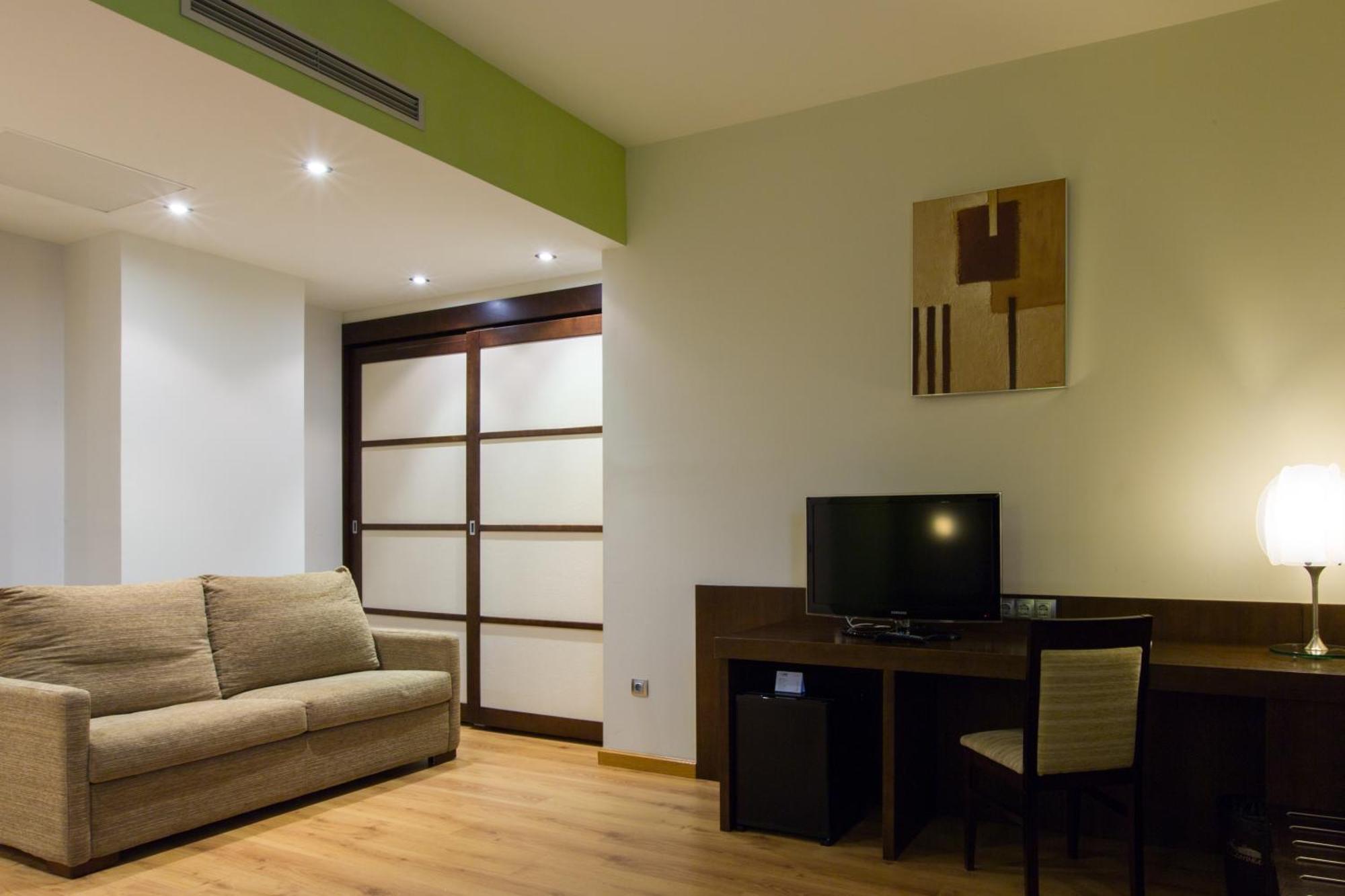 Hotel La Borona 4*