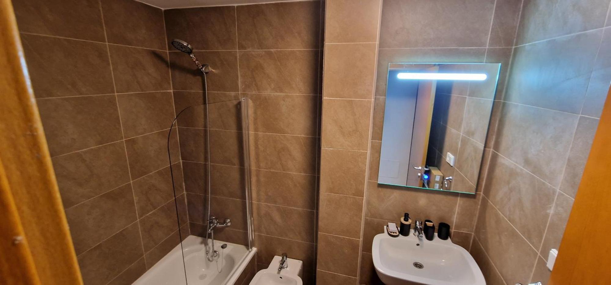 Luz Del Norte, Terraza 2 Hab, 2 Banos, Piscina, Wifi Gijon