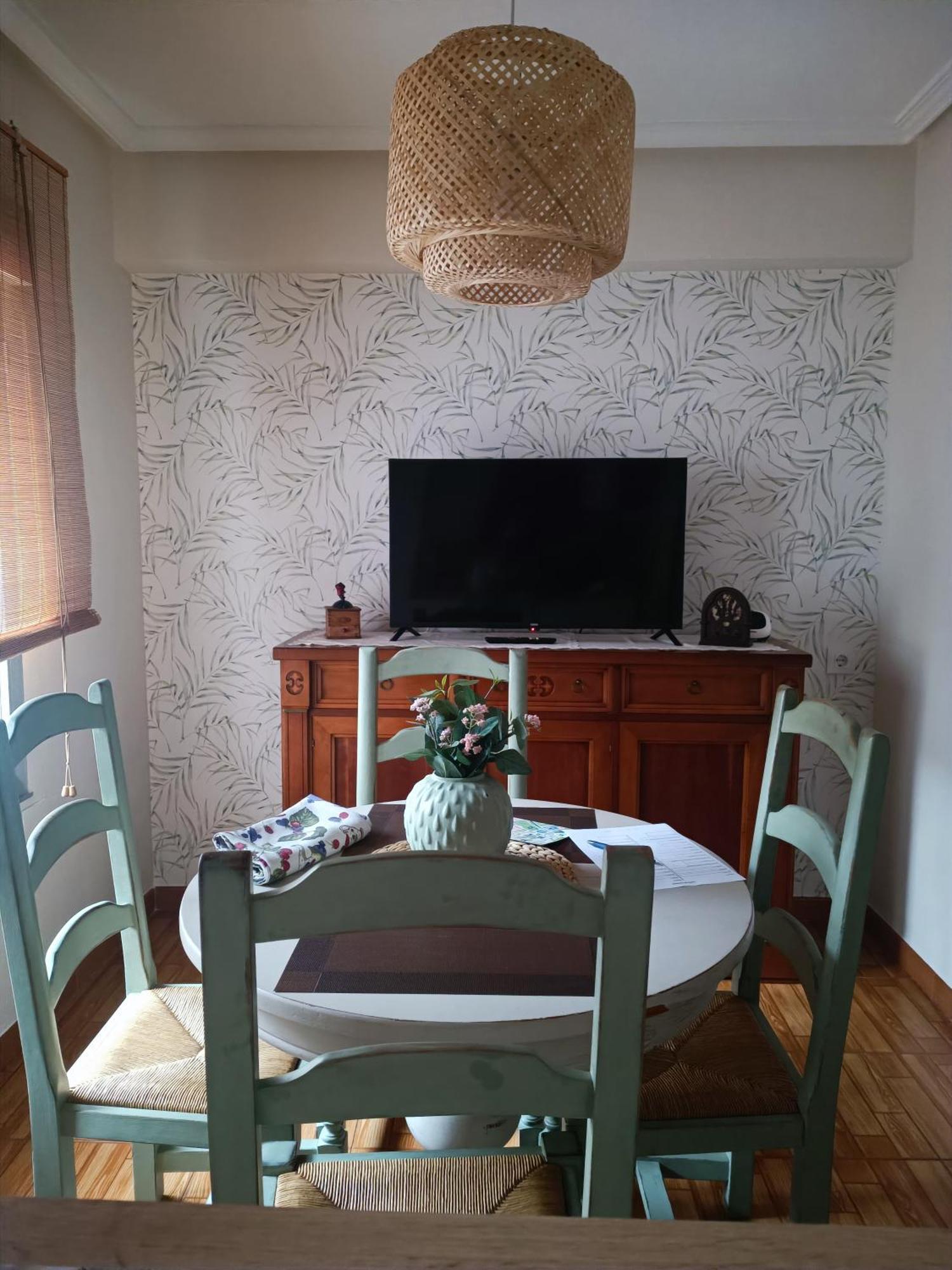 En La Ciudad, Con Patio -parking Gratis Apartment Gijon
