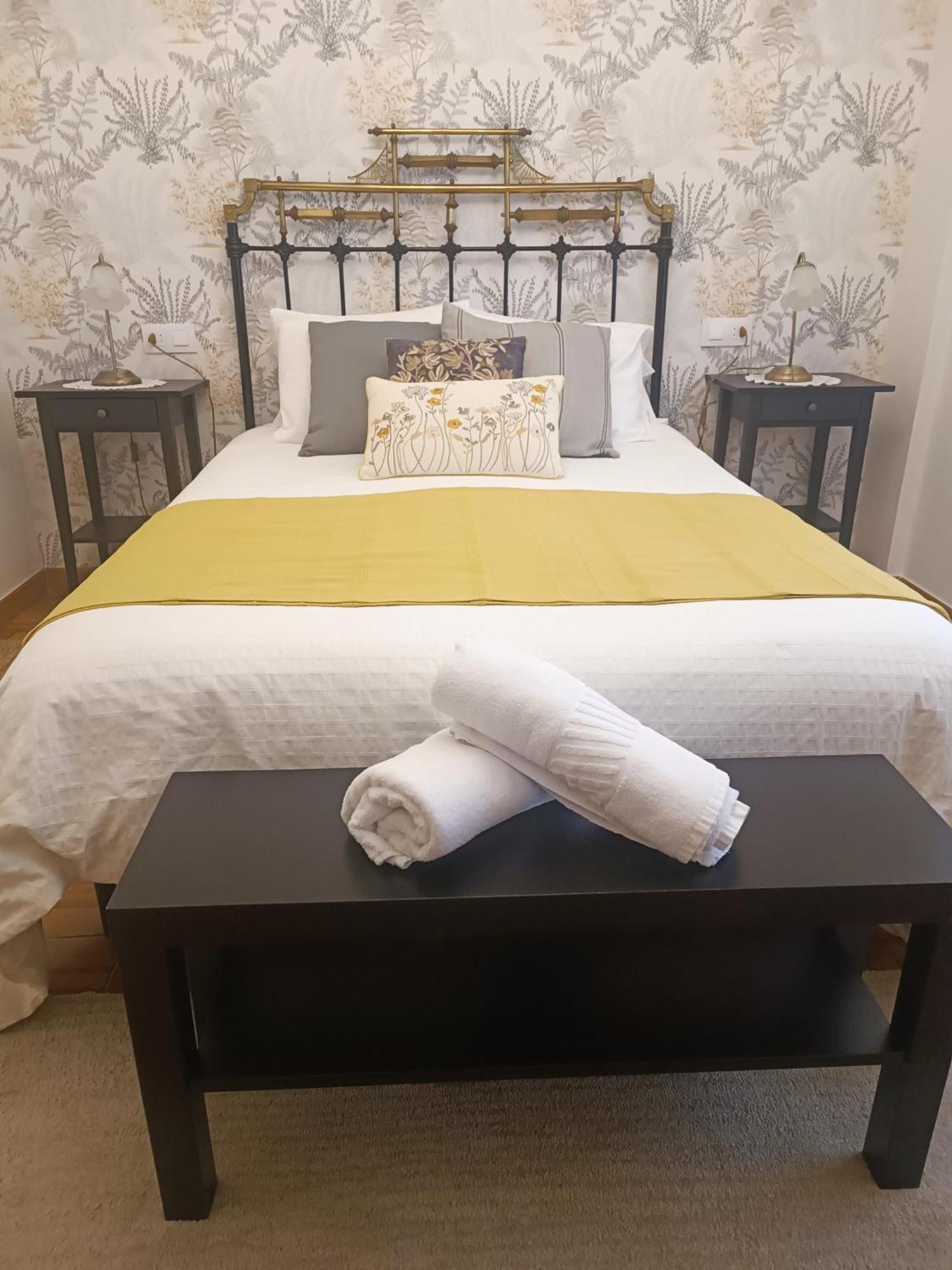 En La Ciudad, Con Patio -parking Gratis Apartment Gijon
