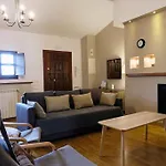 Casa De Pueblo Adosada, En La Zona Rural De Gijon.