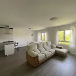 173A Amplio Apartamento Moderno