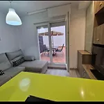 Apartamento Con Terraza Y Parking