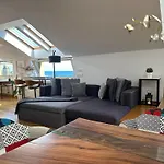 Bustos Home Apartamento
