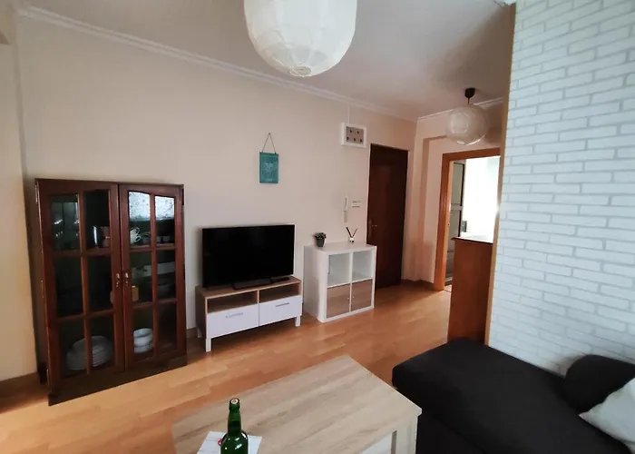 Apartamento De 2 Habitaciones A Un Paso De Begona