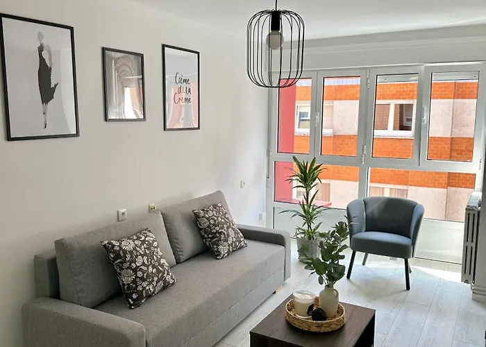 Cozy Flat 5 Mins From The Beach