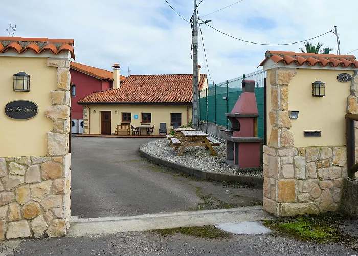 Casa De Pueblo Adosada, En La Zona Rural De Gijon.