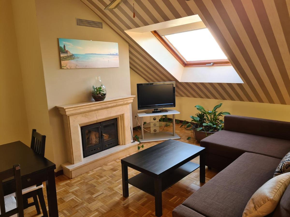 106a ático Con Garaje Y Chimenea Cerca De La Playa Apartamento Gijón