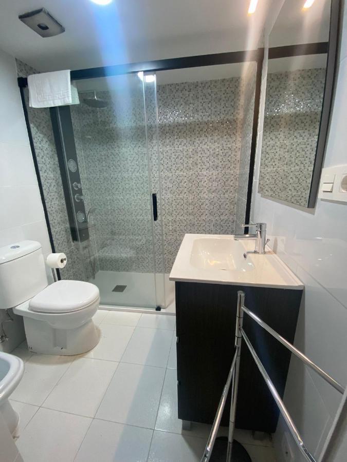 Playa 12 - El Lujo De Estar En 1ª Línea De Playa Apartamento Gijón