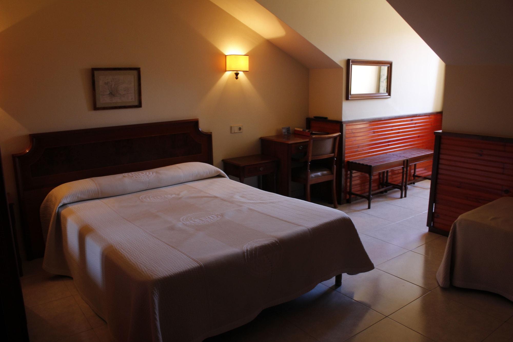 Centro Begona Hotel