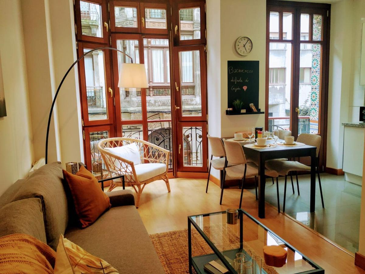 Instituto 1º Apartment *