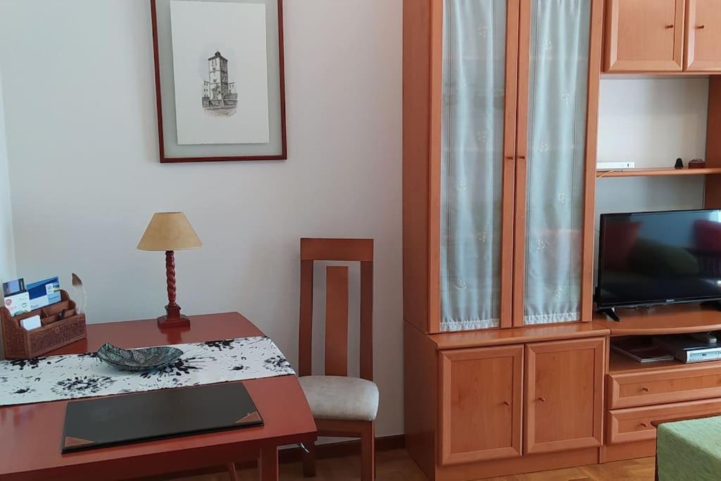 Apartamento De 2 Hab. Con Todo Lo Necesario. *