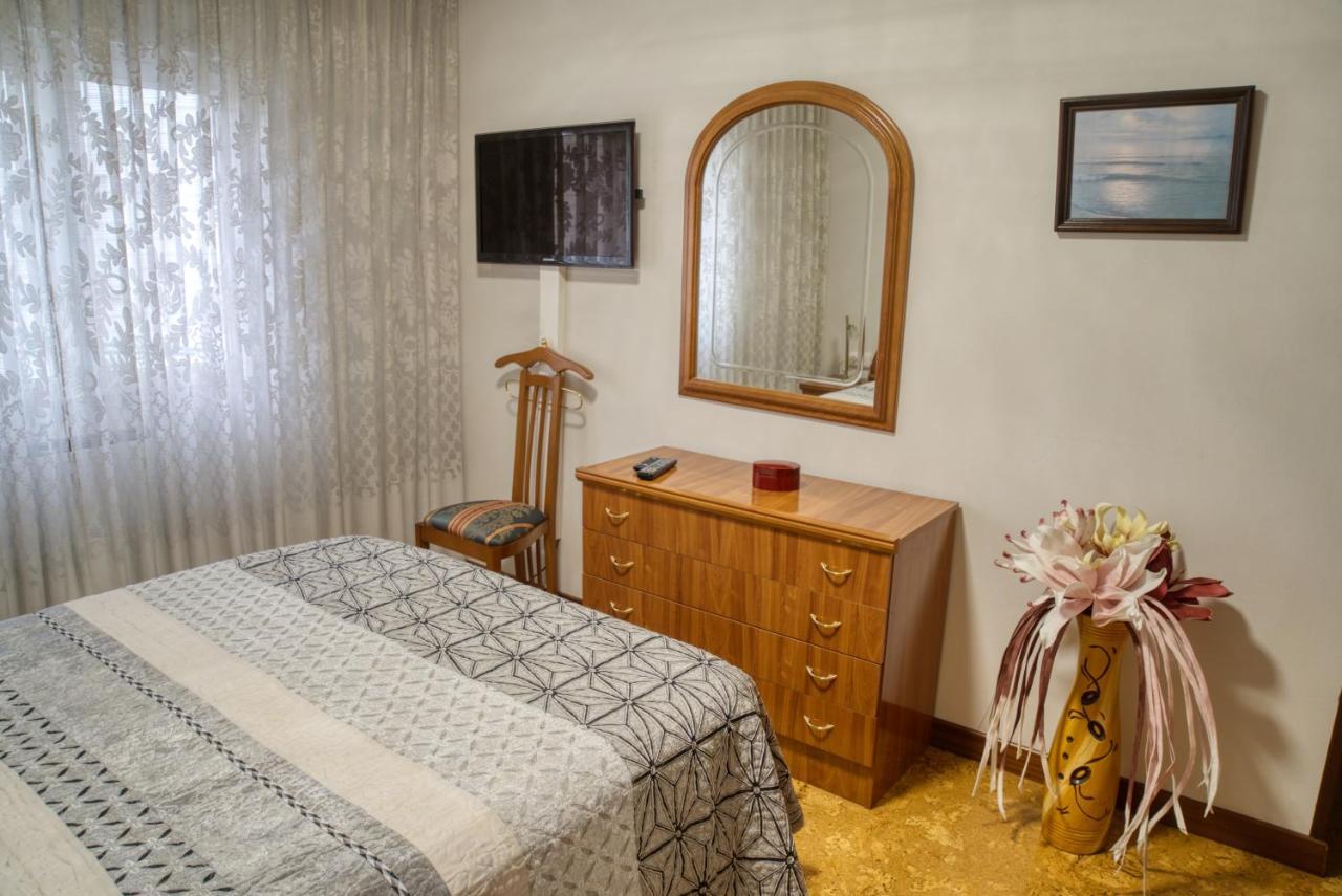 Apartment Muy Amplio, Con Wifi Y A 12 Minutos Del Centro Gijon