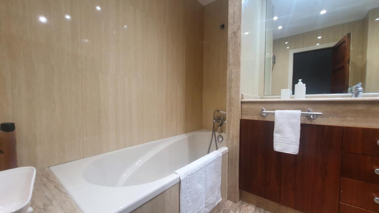 Qhawana Begoña - Pisazo Con Garaje, Wifi En Begoña Apartamento *