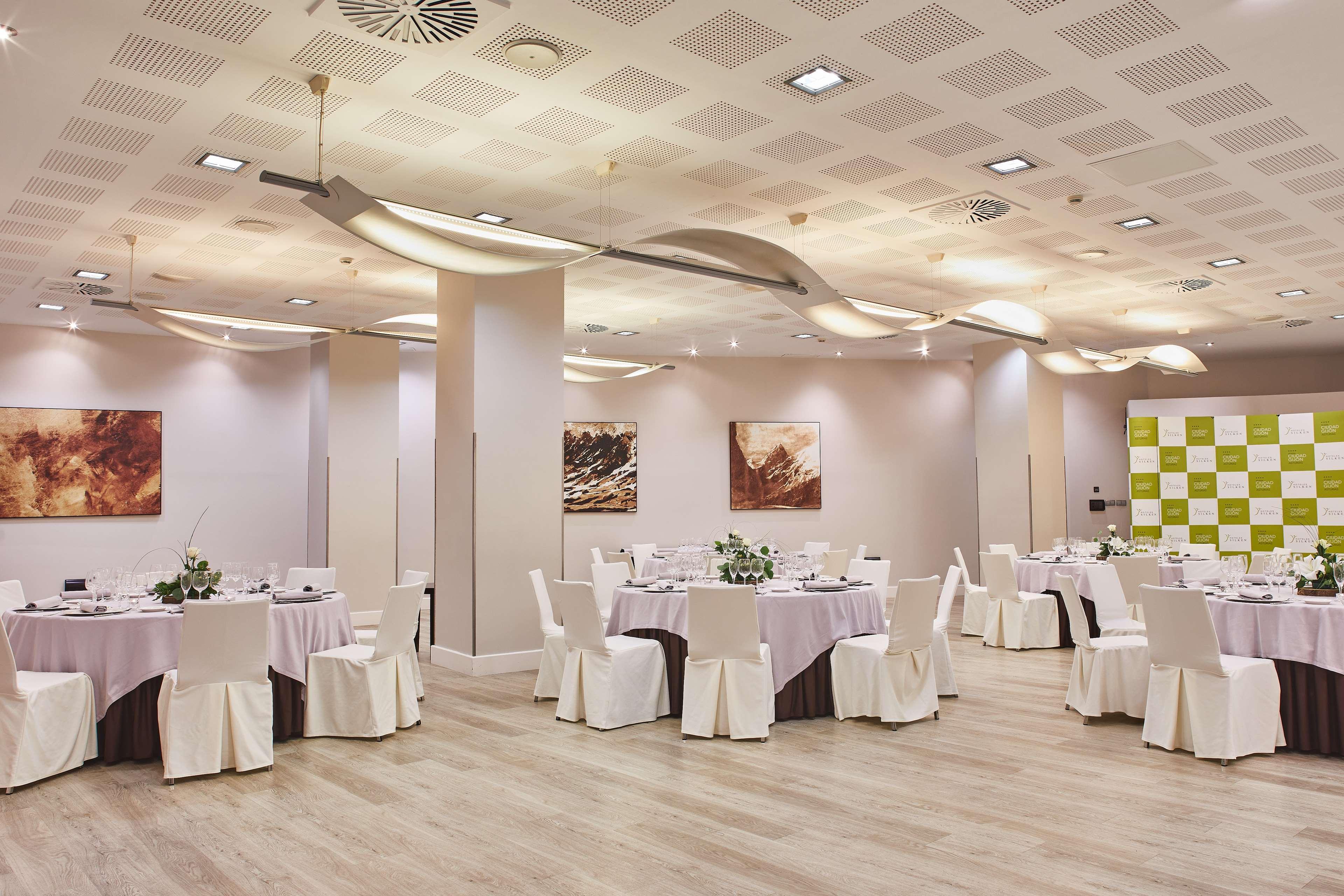 Silken Ciudad 4*