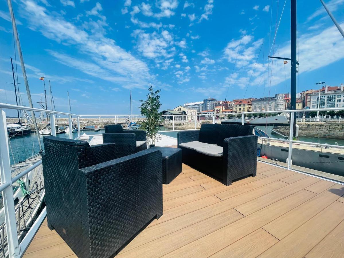 Hotel en barco Amsterdam Casa Flotante Gijón
