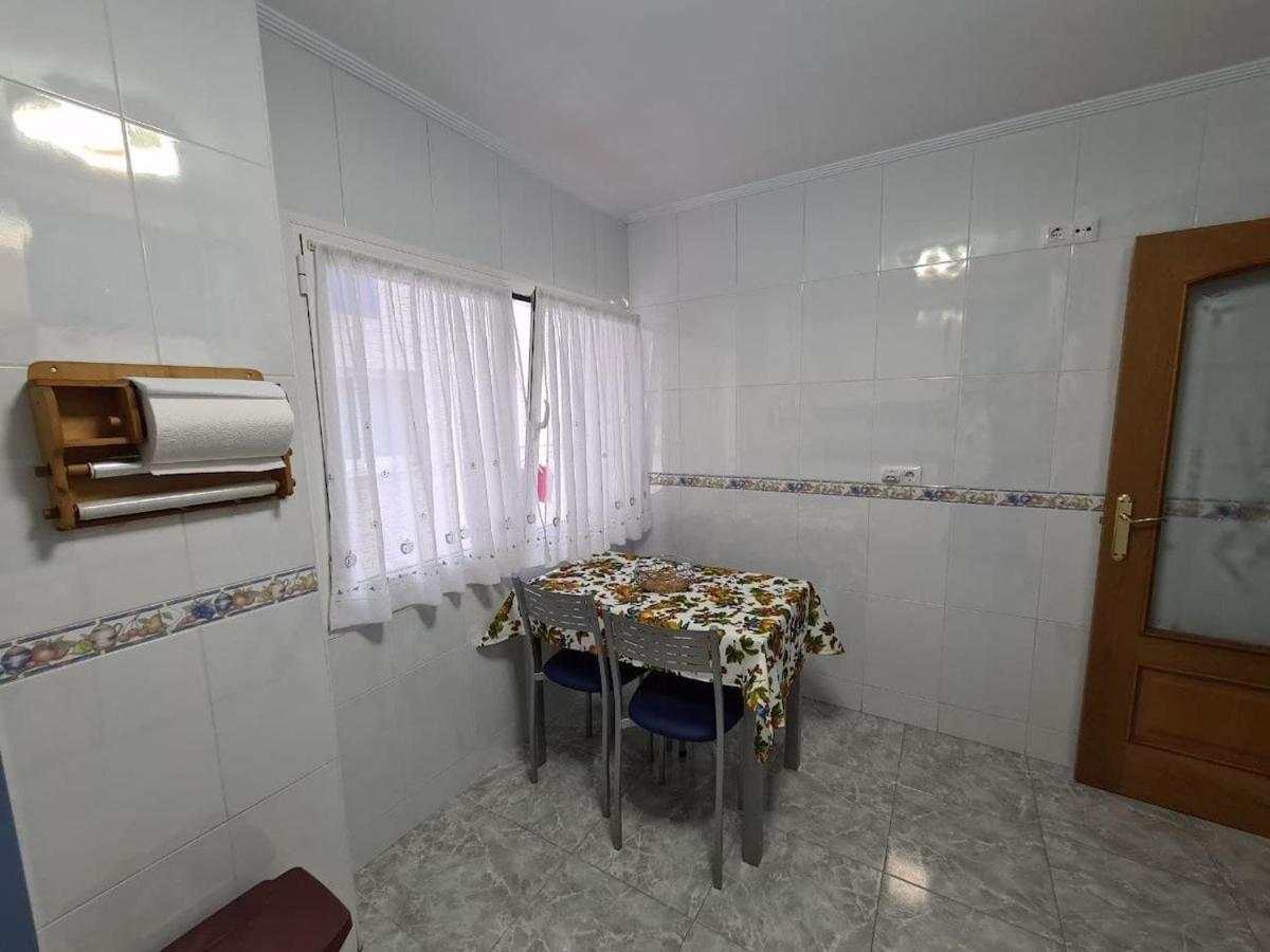 112a - A Pocos Metros De La Playa. 3 Dormitorios Apartamento Gijón