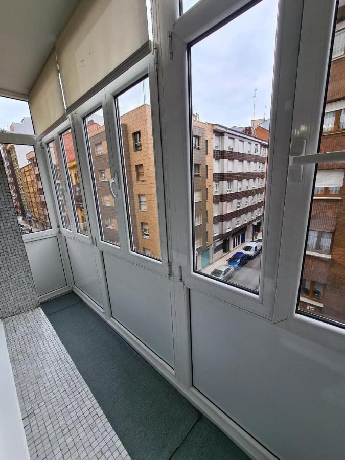 112a - A Pocos Metros De La Playa. 3 Dormitorios Apartamento Gijón
