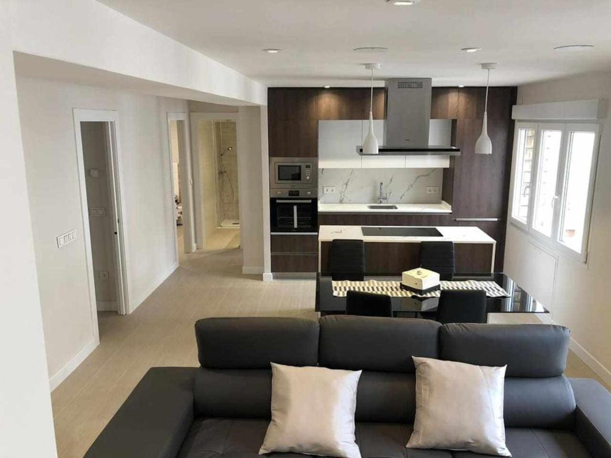 Pablo Iglesias Apartment *