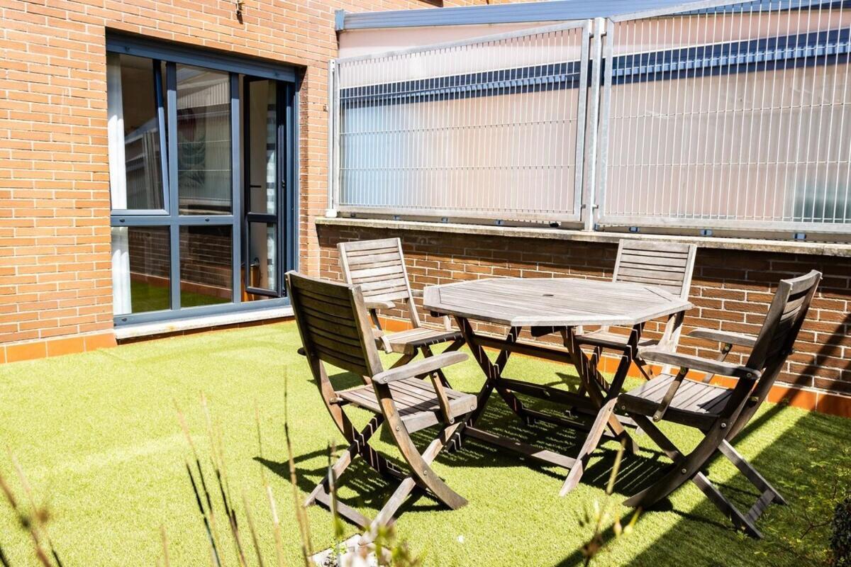 Myhousespain - Con Patio En Frente De La Playa * Gijón