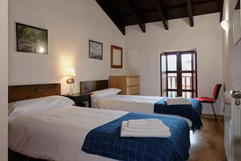 Casa De Pueblo Adosada, En La Zona Rural De Gijon. Сasa de vacaciones Gijón