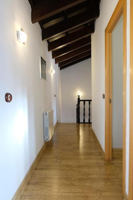 Сasa de vacaciones Casa De Pueblo Adosada, En La Zona Rural De Gijon. *