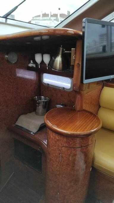 Boat Cardeli Gijón