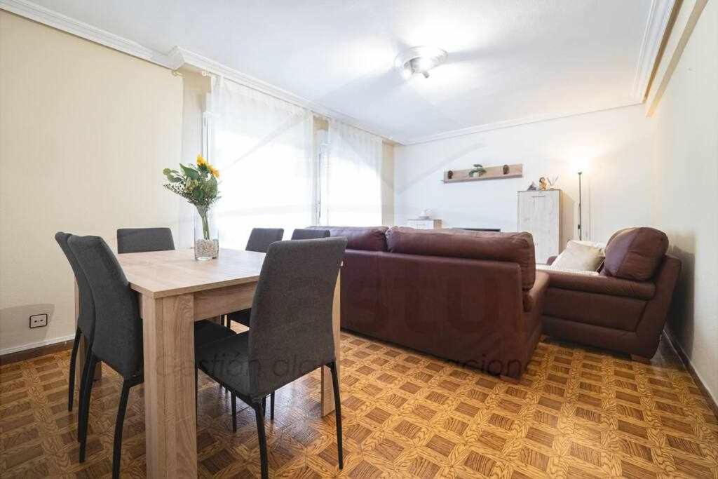 El Llar Del Gueelu Apartamento *