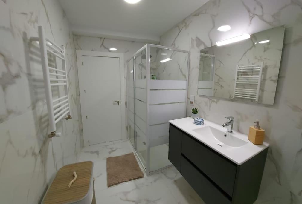 Precioso Piso Centrico En Gijon- Vut 3958 *