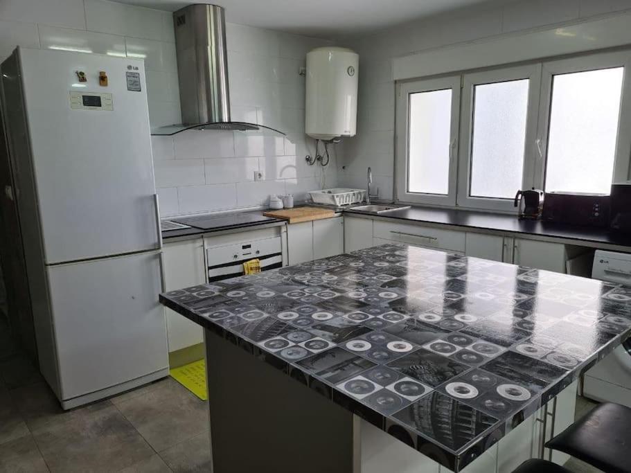 Apartamento A Un Paso De La Playa, Amplio *
