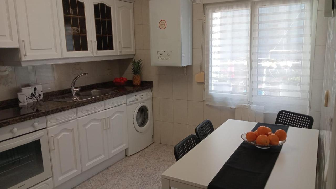 A 300 M De La Playa, Se Alquila Por Quincenas Vut4298as Apartamento