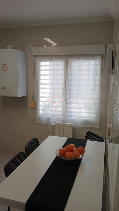 A 300 M De La Playa, Se Alquila Por Quincenas Vut4298as Apartamento