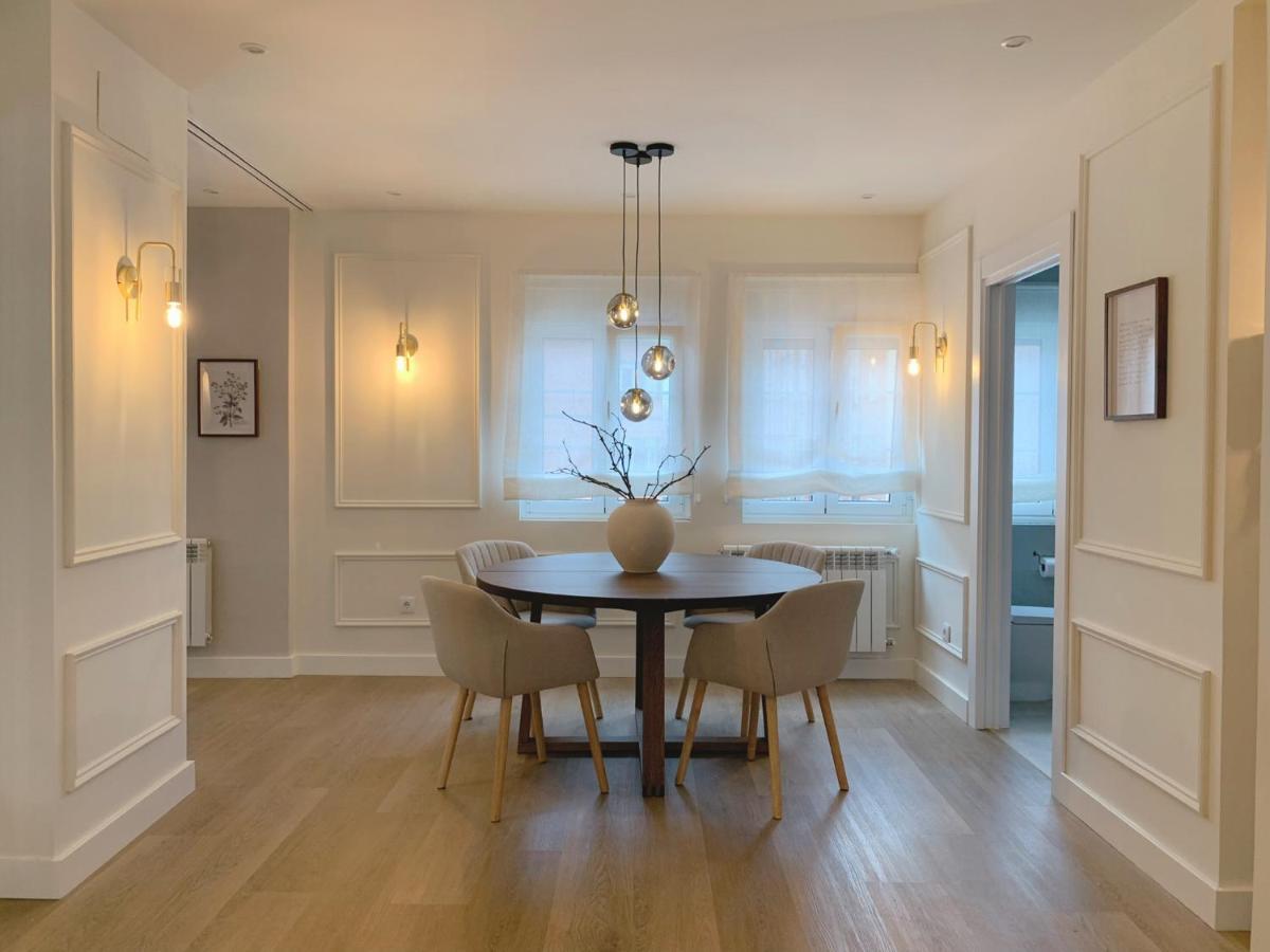 Lujoso Boutique A Estrenar Con Parking Gratis Apartamento