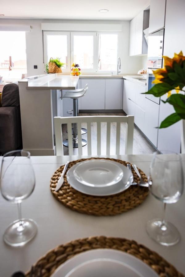Apartment Lujoso Atico Entre 2 Playas Con Garaje, Terraza, Vistas Y Wifi Gijon