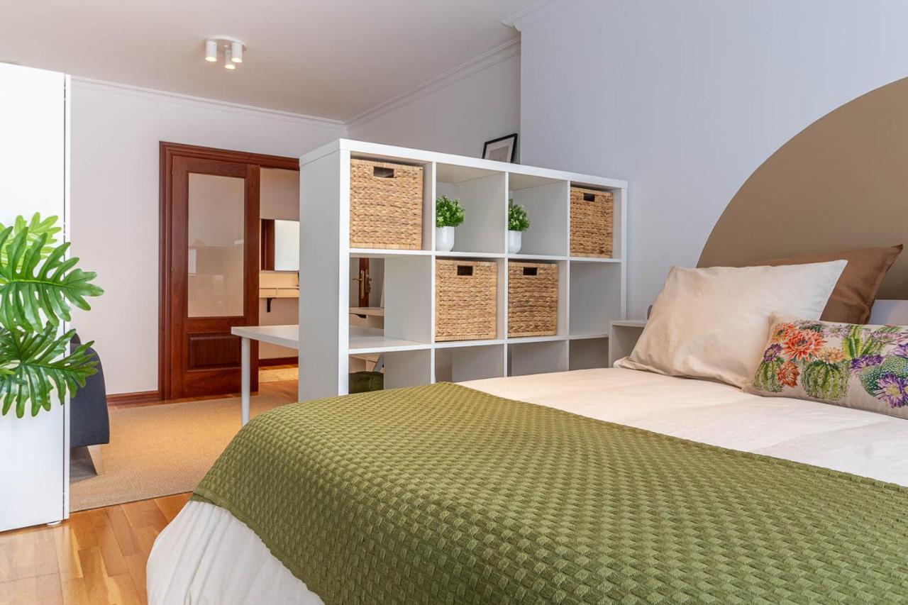 Ah Delux3rooms Vut6893as