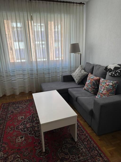 Comodo Y Centrico Apto. En Apartamento *