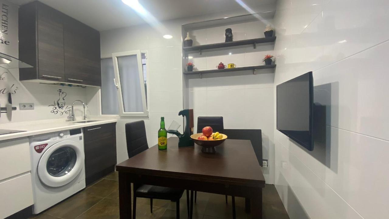 Completo Apartamento Para 2 En El Centro De * Gijón