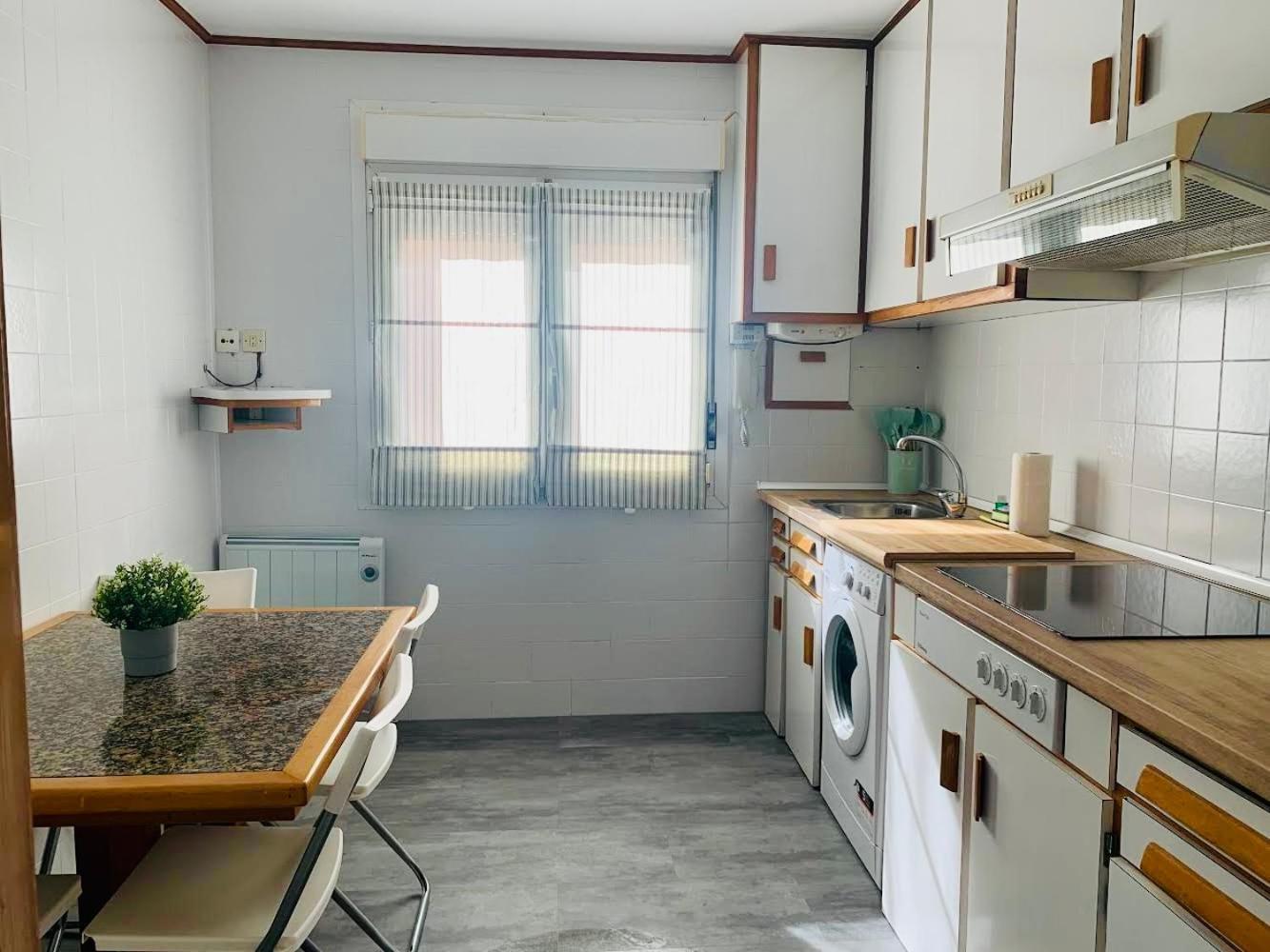 Amplio 3 Cerca De La Playa Con Garaje Apartment Gijon