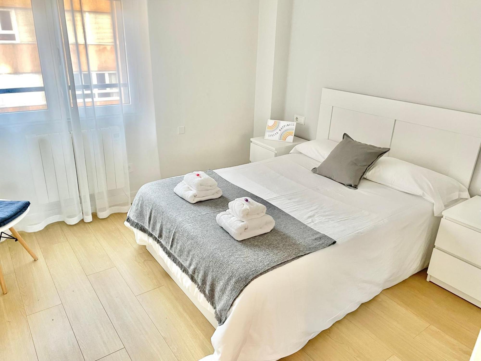 Apartment San Lorenzo Playa. Vistas Al Mar. Gijon