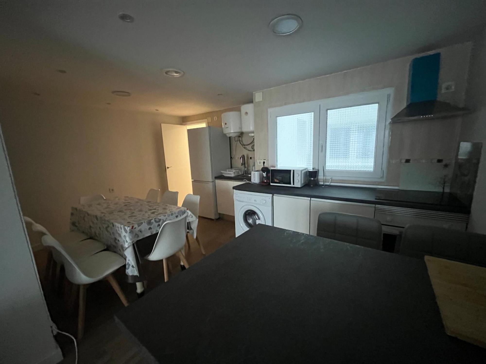 Center Apartment *