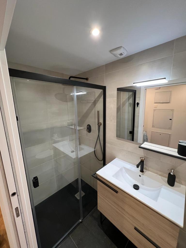 Apartment Cervantes Centrico Con Garaje Gijon