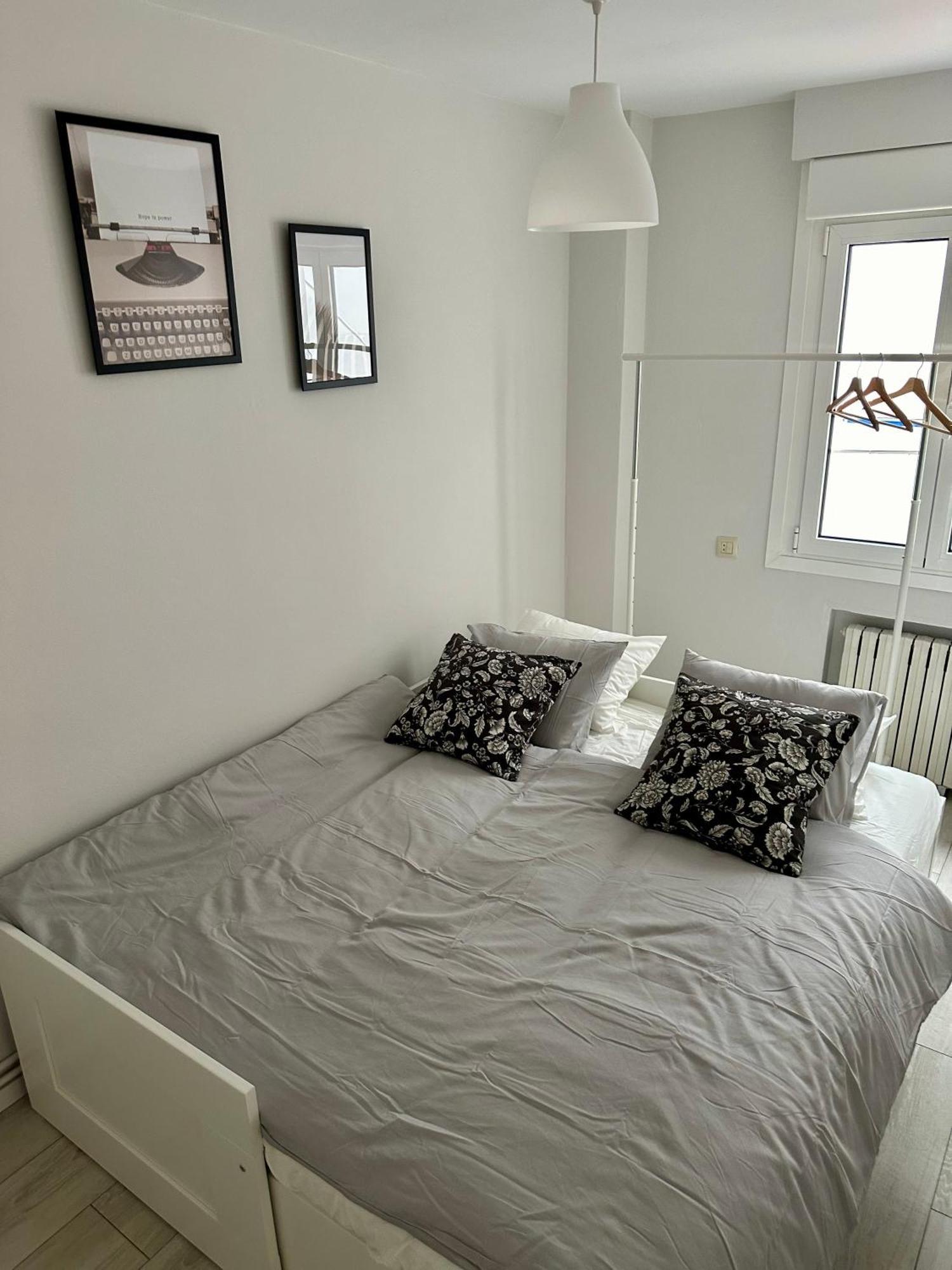 Apartment Cozy Flat 5 Mins From The Gijon