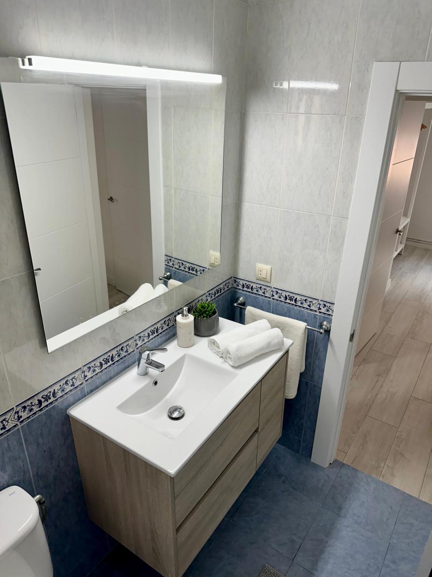 Cozy Flat 5 Mins From The Apartment Gijon