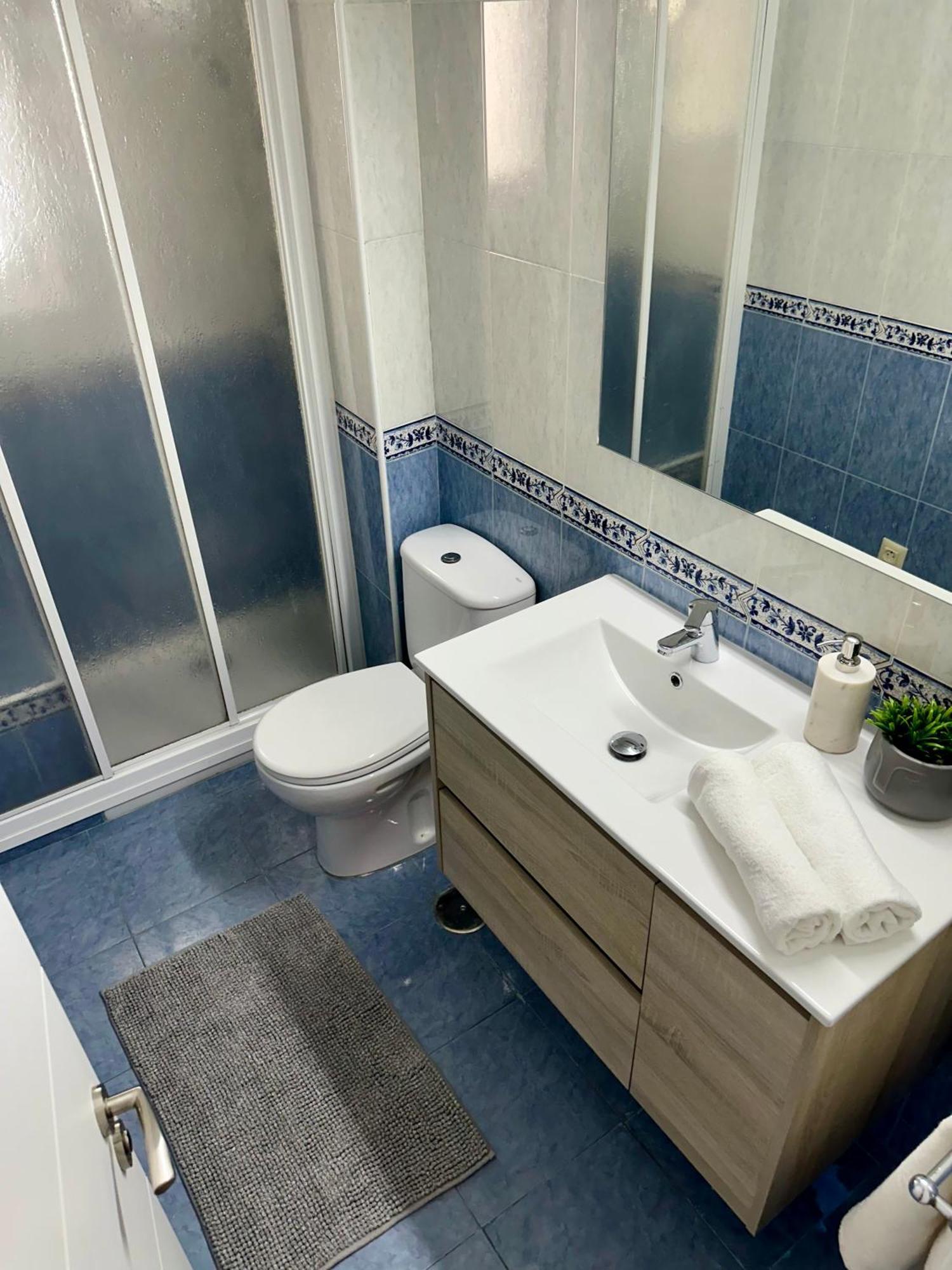 Apartment Cozy Flat 5 Mins From The Gijon