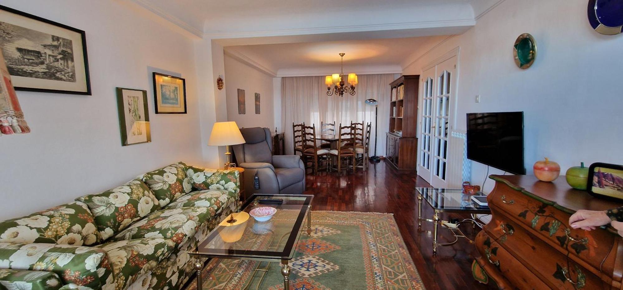 Apartamento El Ventanal De La Playa - 6 Pax - 4 Hab Y 2 Banos - Vut-4511-as Gijón