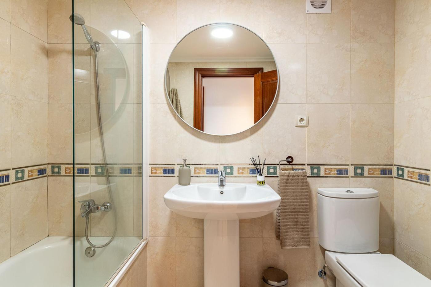Apartamento Ah Delux3rooms Vut6893as